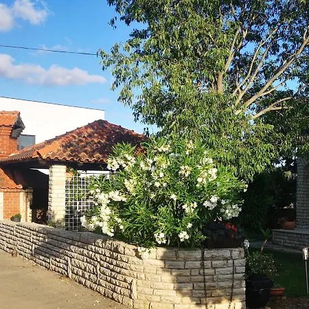 Guest house Snjezana Carev Jezera