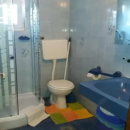 Gostinjska kuća Snjezana Carev Jezera