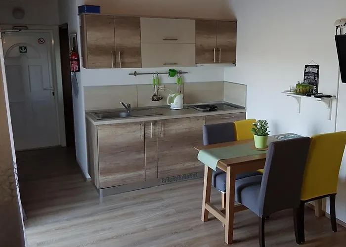 Snjezana Carev 3* Jezera