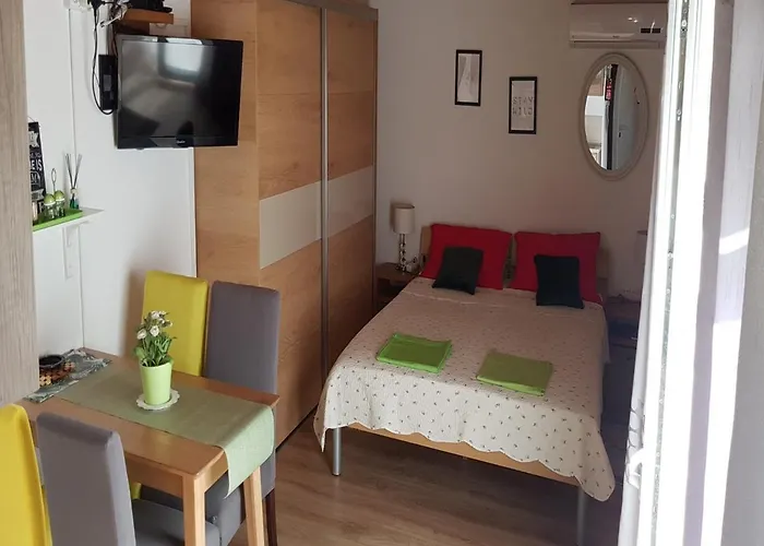 Snjezana Carev 3* Jezera